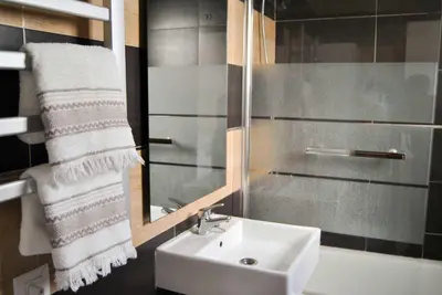 Un baño de Apartment Wall Center - Aloha Sevilla
