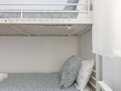 Cama o camas de una habitación en Alcalá del rio! bajo B