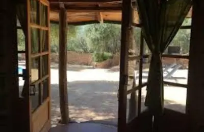 Jardín al aire libre en casa hobbit Puente Genil