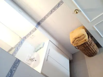 Plano de Apartamento casco antiguo exterior único en segunda planta en un edificio de de dos plantas