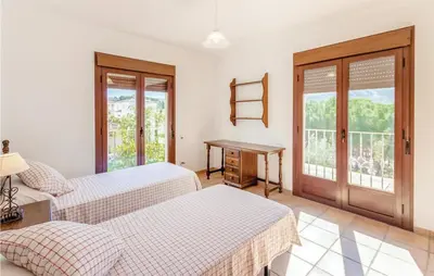Plano de Awesome Home In Iznájar