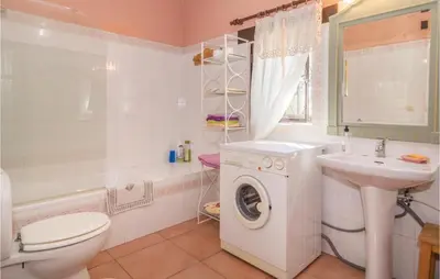Un baño de Nice Home In Hornachuelos Córdoba