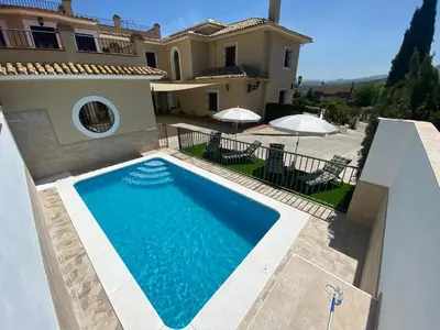 Piscina en o cerca de VILLA ZAMORA