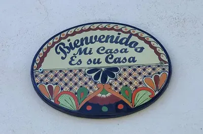Certificado, premio, señal o documento que está expuesto en Todos Y Tonya