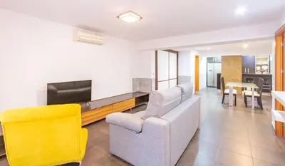 Una televisión o centro de entretenimiento en Alhondiga Oasis Suite by Valcambre