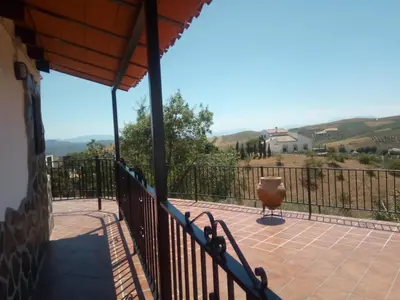 Vista general de una montaña o vista desde la casa o chalet