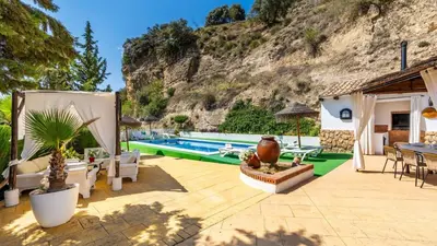 Piscina en o cerca de Iratxe Montefrío by Ruralidays