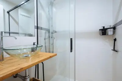 Un baño de NEW APARTMENT IN TRADITIONAL BUILDING OF THE XVI CENTURY