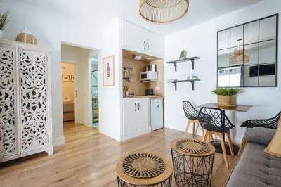 Una cocina o zona de cocina en NEW APARTMENT IN TRADITIONAL BUILDING OF THE XVI CENTURY