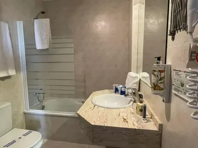 Un baño de Hotel Cuatro Vientos
