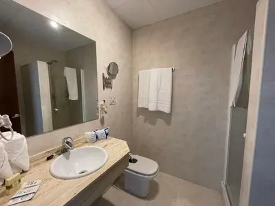 Un baño de Hotel Cuatro Vientos