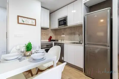 Una cocina o zona de cocina en Apartamento 2 en Estadio Sevilla, 6 plazas y metro