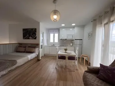 Una cocina o zona de cocina en APARTAMENTO , LOFT BOBASTRO CErCA DEL CAMINITO DEL REY ARDALES