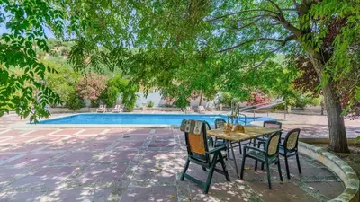 Piscina en o cerca de Cortijo La Mimbre Priego de Córdoba by Ruralidays