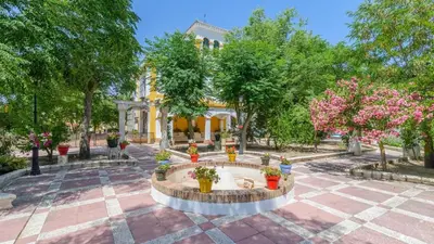 Jardín al aire libre en Cortijo La Mimbre Priego de Córdoba by Ruralidays