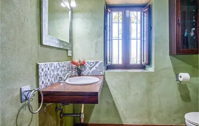 Plano de Awesome Home In Constantina With Wifi