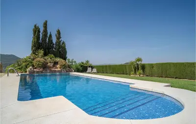 Piscina en o cerca de 1 Bedroom Nice Apartment In Mondron