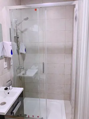 Un baño de Hostal El Castillo Alcala De Guadaira