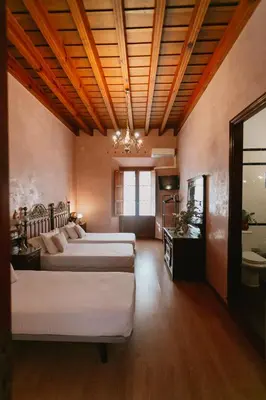 Cama o camas de una habitación en One&lux Casa Maravillas Rooms