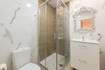 Un baño de Precioso Loft El Arcángel II junto a la Ribera