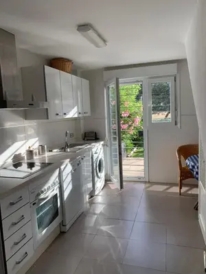 Una cocina o zona de cocina en Casa Rural Nacimiento del Huéznar - Tomillo 23