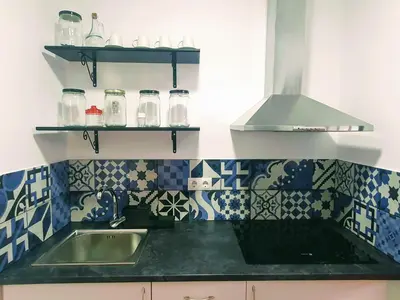 Una cocina o zona de cocina en Recien renovado junto a Santa Justa y el centro