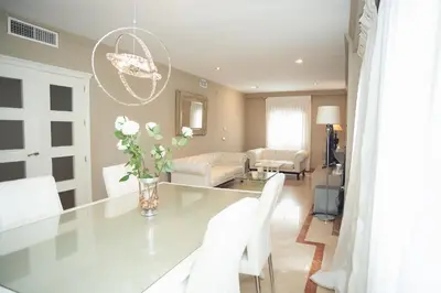 Una cocina o zona de cocina en DEANES ROOMS