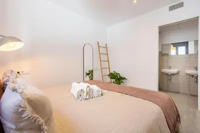 Cama o camas de una habitación en Wonderful apartment with terrace 1Bd1Bth- Center