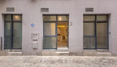 Fachada o entrada de Resolana Suites