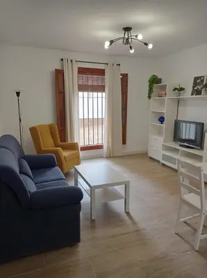 Una televisión o centro de entretenimiento en Fernan Caballero