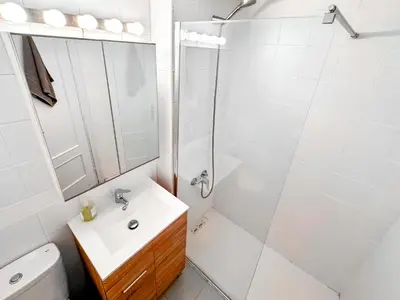 Un baño de Alameda Duplex in the Old Town