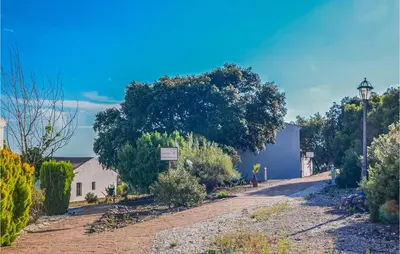 Plano de Awesome Home In Estepa With Kitchenette