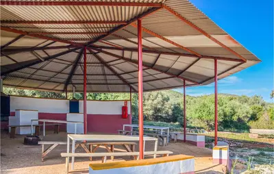 Plano de Awesome Home In Estepa With Kitchenette