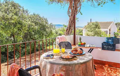 Comida en o cerca de esta casa o chalet