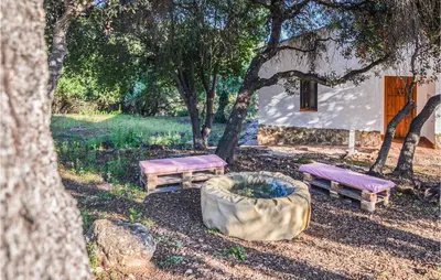 Jardín al aire libre en 1 Bedroom Amazing Home In Estepa