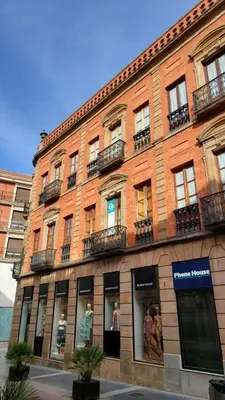 Edificio en el que se encuentra el apartamento