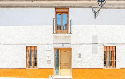 Plano de 4 Bedroom Awesome Home In Zafarraya