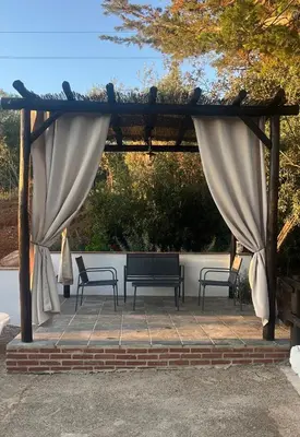 Un patio o zona al aire libre en Casa Almendro Rural