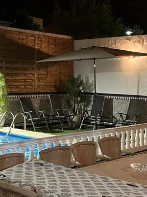 Piscina en o cerca de casa grande en Córdoba, pueblo de la Victoria , 6 dormitorios