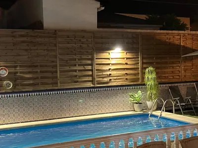Piscina en o cerca de casa grande en Córdoba, pueblo de la Victoria , 6 dormitorios