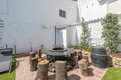 Un patio o zona al aire libre en Casa Rural Maimones.