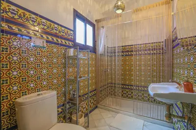 Un baño de La Casa de Reyes