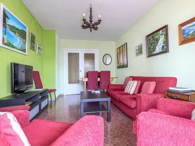 Una televisión o centro de entretenimiento en Céfiro 9