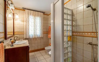 Un baño de Awesome Home In Montefrío