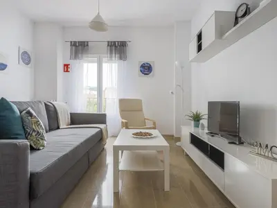 Una televisión o centro de entretenimiento en Alcalá del Rio! 1A