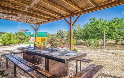 Jardín al aire libre en Cozy Home In Villanueva Del Rosario