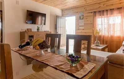Plano de 2 Bedroom Amazing Home In Rute