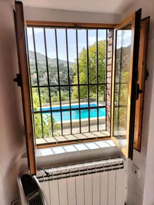 Piscina en o cerca de Casa el Castano