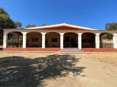 Edificio en el que se encuentra la casa o chalet