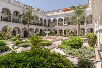 Jardín al aire libre en AvantiStays Luz de Sevilla